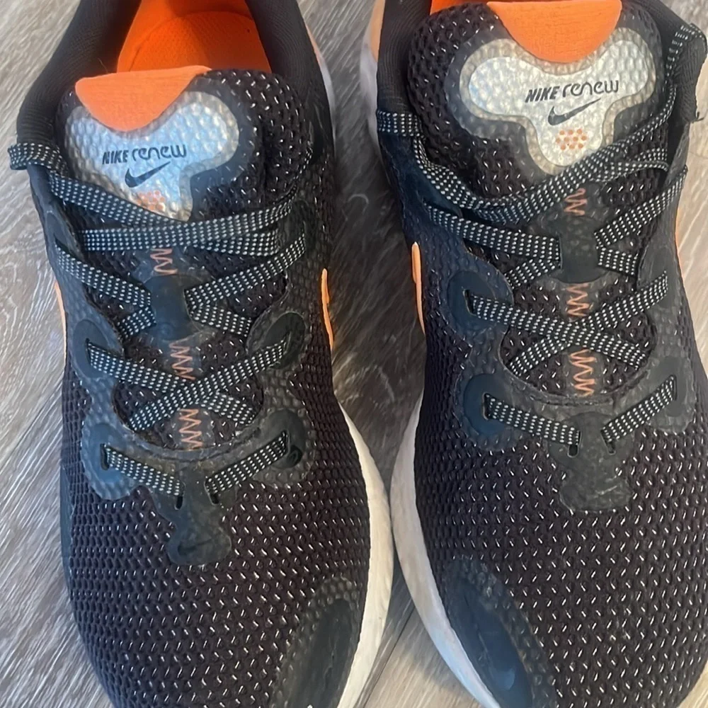 Nike Renew running shoe sneaker size 8